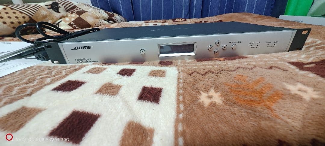 BOSE SP-24 スピーカープロセッサー
