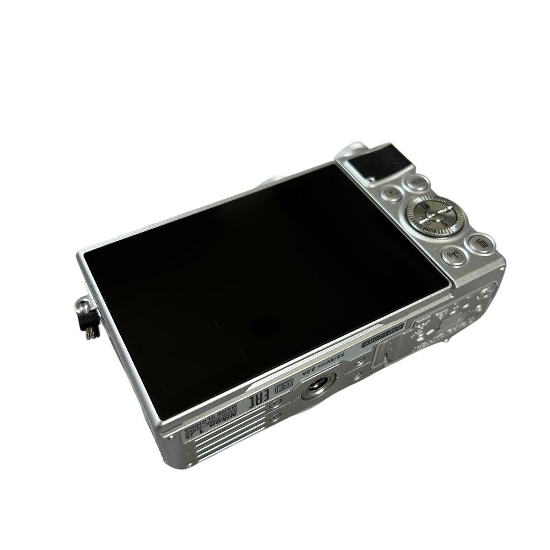 ★ニコン 1 J5★ Nikon 1 J5 シルバー　ボディ