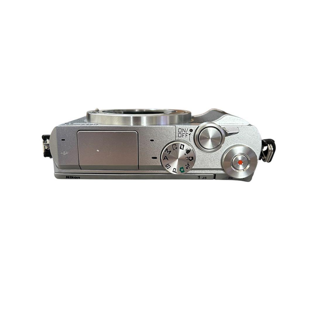 ★ニコン 1 J5★ Nikon 1 J5 シルバー　ボディ