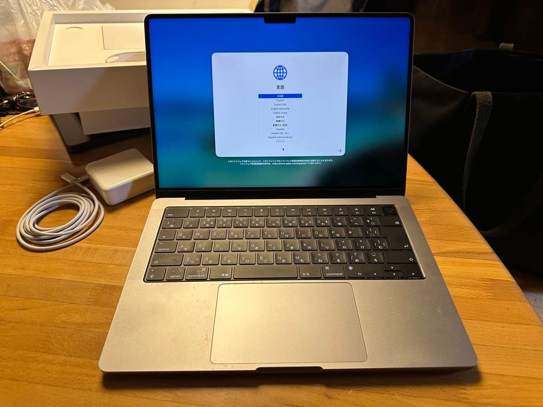 MacBook本体 MacBook Pro 14-inch Model No. A2442