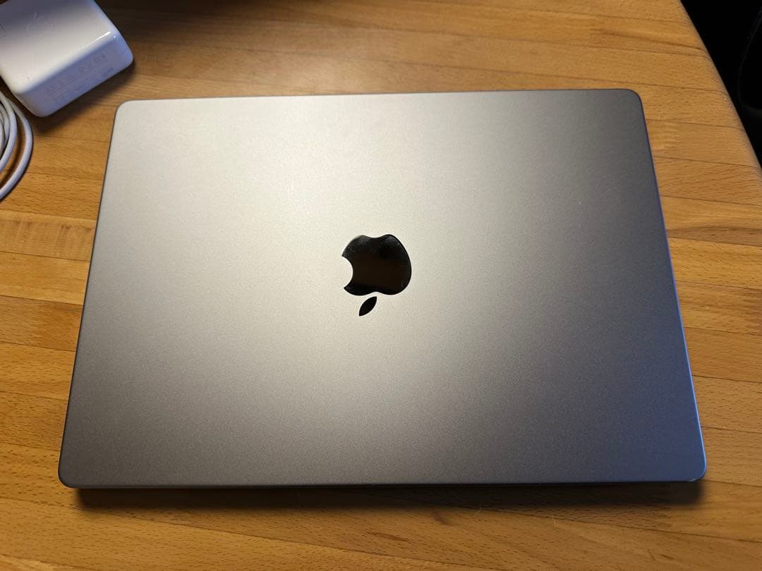 MacBook本体 MacBook Pro 14-inch Model No. A2442