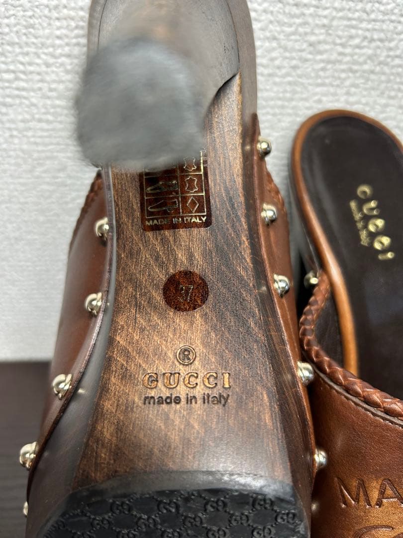 Gucci ブラウンレザーオープントゥサンダル