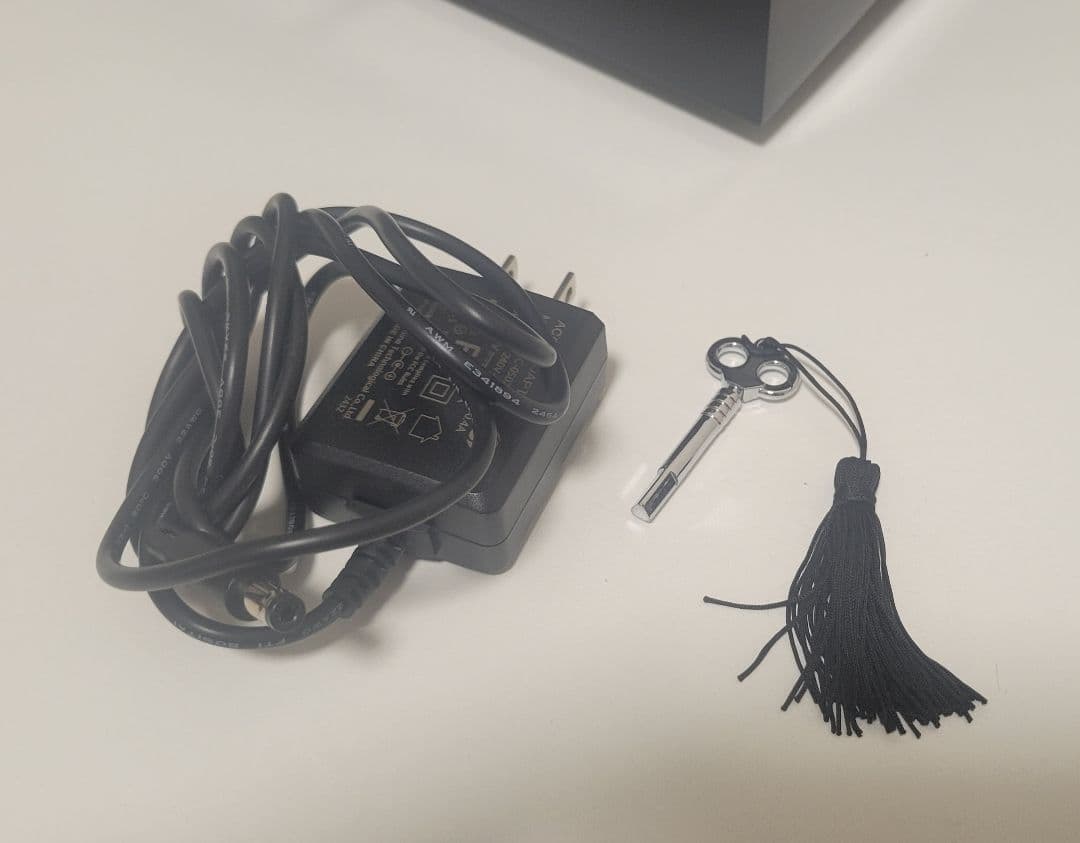 DUKWIN ワインディングマシーン 2本巻き+3本収納 ウォッチワインダー 黒