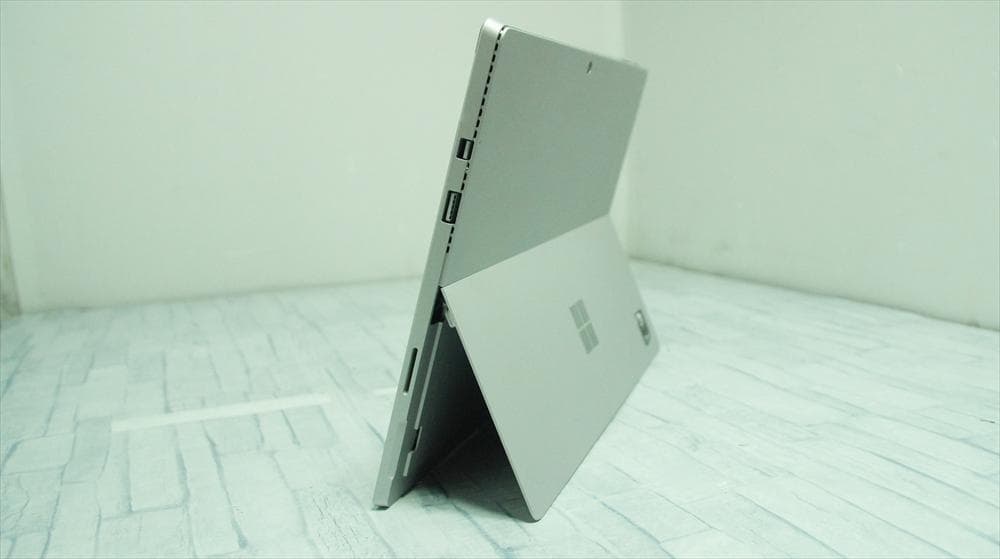 SurfacePro4 256GB/8GB/Windows10 本体