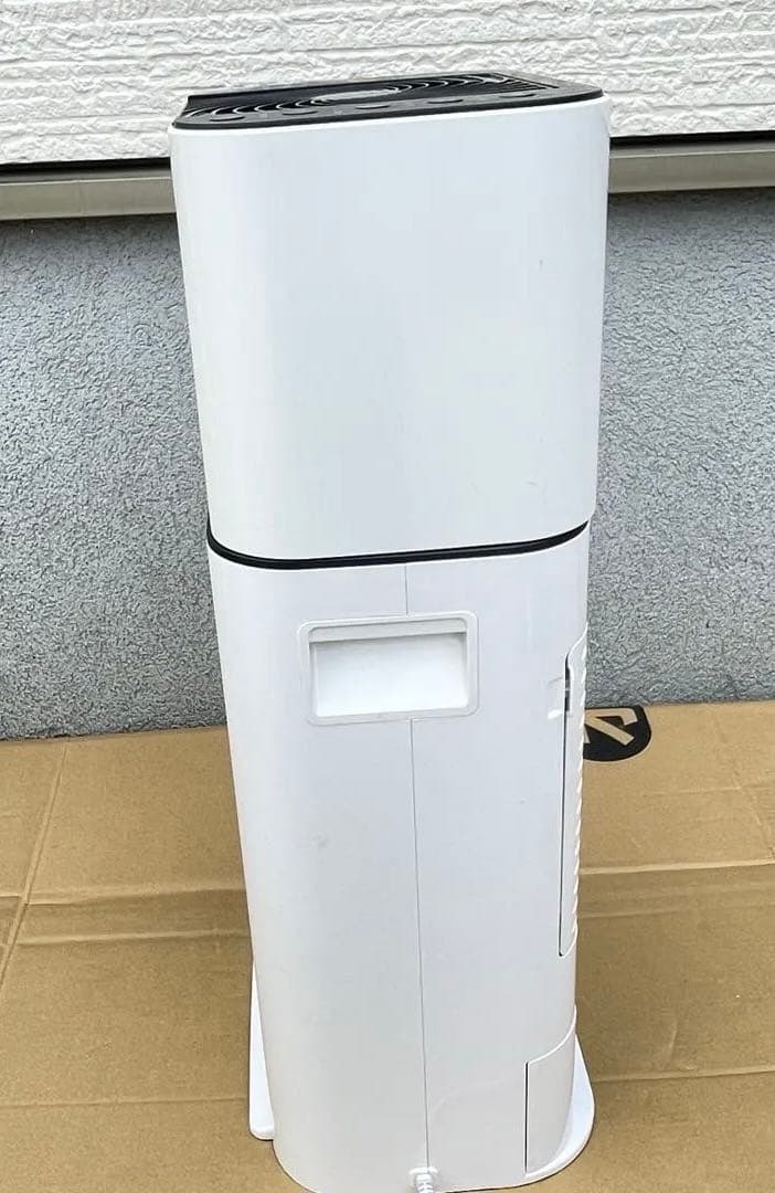 IRISOHYAMAサーキュレーター付き衣類乾燥除湿機 2021年製。