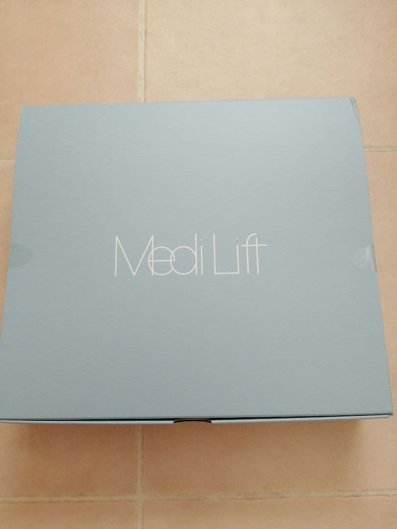 YA-MAN メディリフトアイ EPE-10BB (新品、未開封）