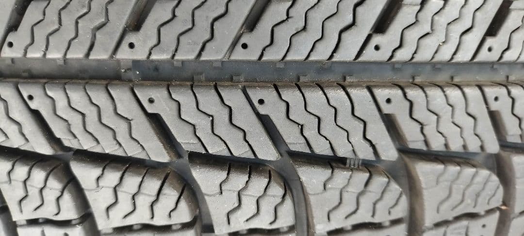 14インチ　軽自動車用　　　　引取限定　スタッドレス、アルミホイール　4本