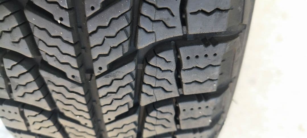 14インチ　軽自動車用　　　　引取限定　スタッドレス、アルミホイール　4本