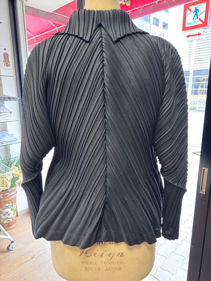 ISSEY MIYAKE ジャケット 黒