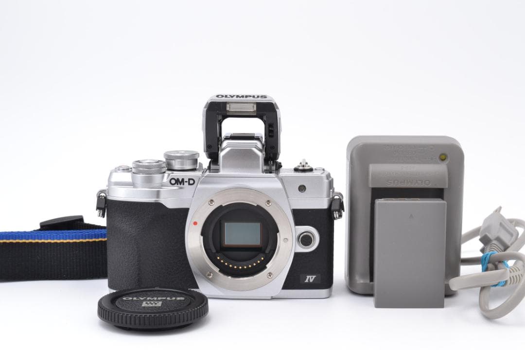 ■ ほぼ新品 ■ オリンパス　OM-D E-M10 Mark Ⅳ ボディ