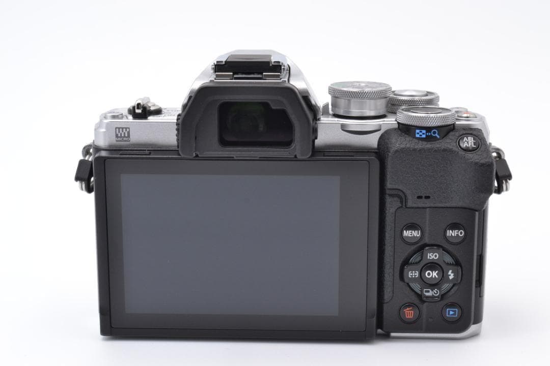 ■ ほぼ新品 ■ オリンパス　OM-D E-M10 Mark Ⅳ ボディ