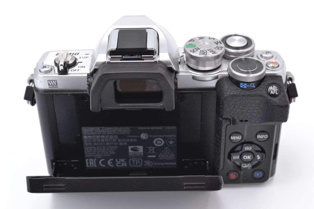 ■ ほぼ新品 ■ オリンパス　OM-D E-M10 Mark Ⅳ ボディ