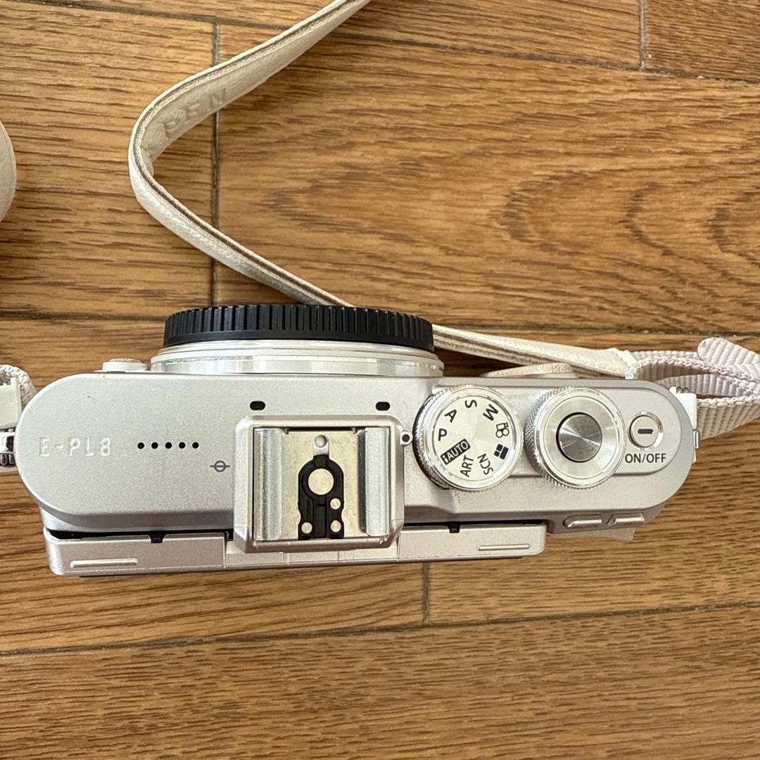 OLYMPUS PEN E-pl8 ホワイト 40-150mmレンズ(ジャンク)