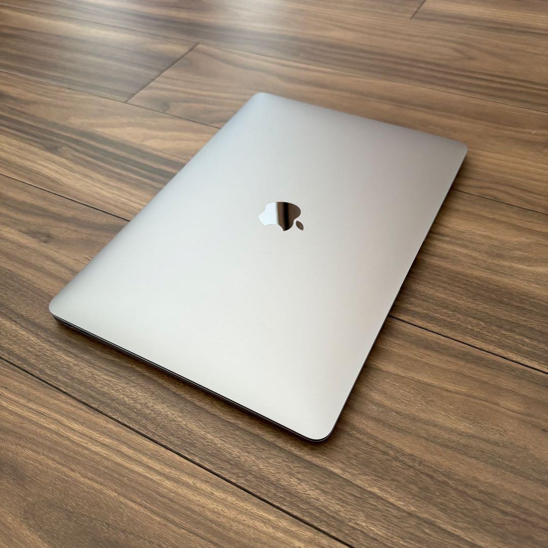 【超美品】MacBook Air 2018 13インチ