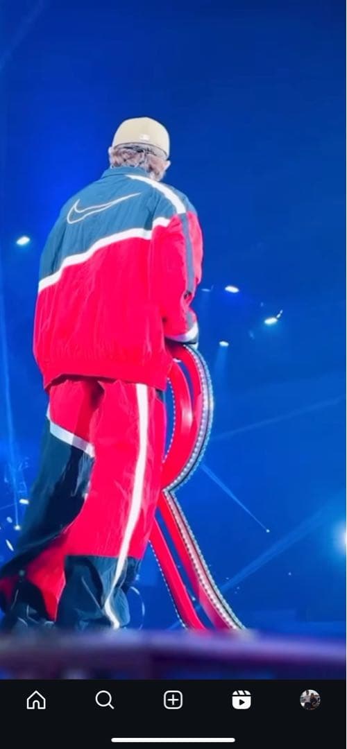 NIKE ジャケット　山田涼介　RED