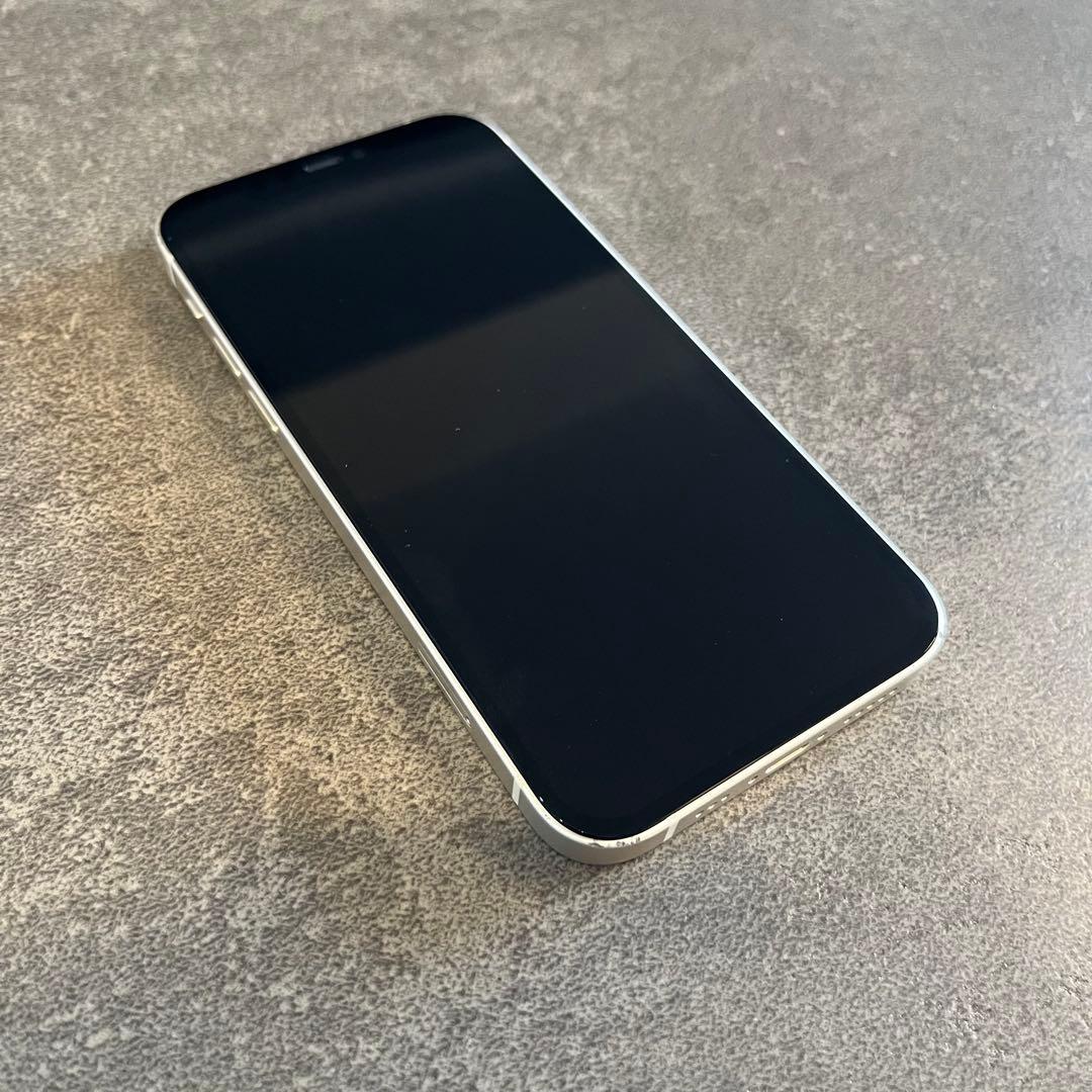iPhone 12 64GB ホワイト SIMフリー バッテリー100％