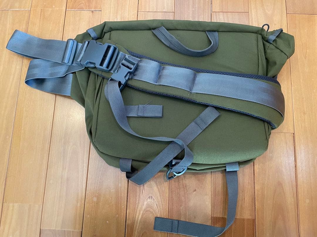 MYSTERY RANCH メッセンジャーバッグ インベーダー　オリーブグリーン