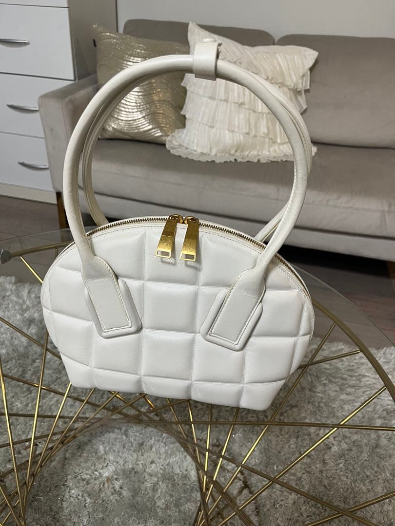 バッグ BOTTEGA VENETA BV SWOOP