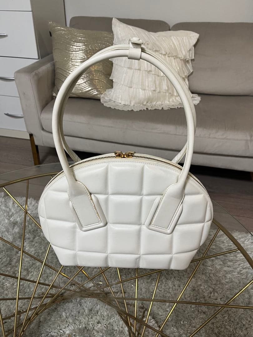 バッグ BOTTEGA VENETA BV SWOOP