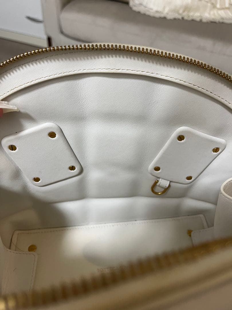 バッグ BOTTEGA VENETA BV SWOOP