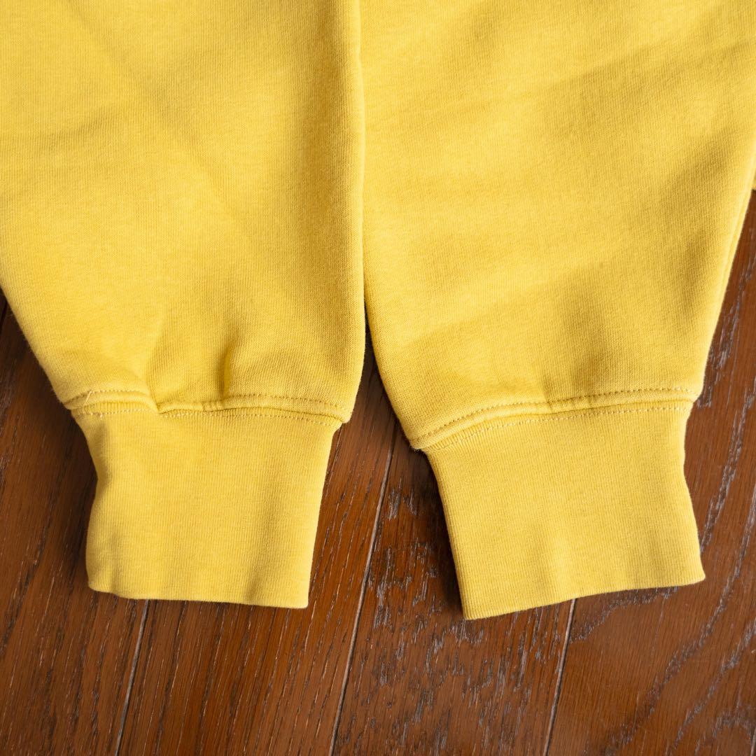 stussy 両目ロゴ　イエロー　トレーナー