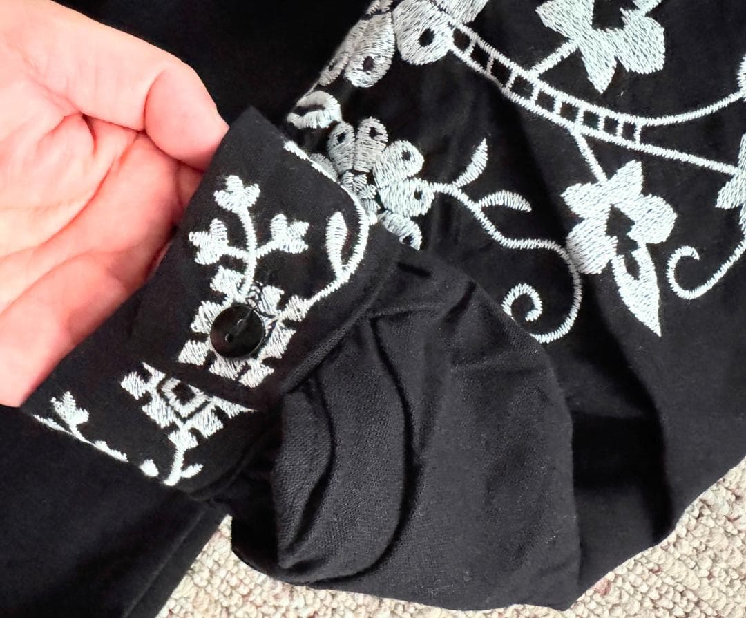 刺繍 ルーマニア 民族衣装 トップス ヴィシヴァンカ 刺繍ブラウス