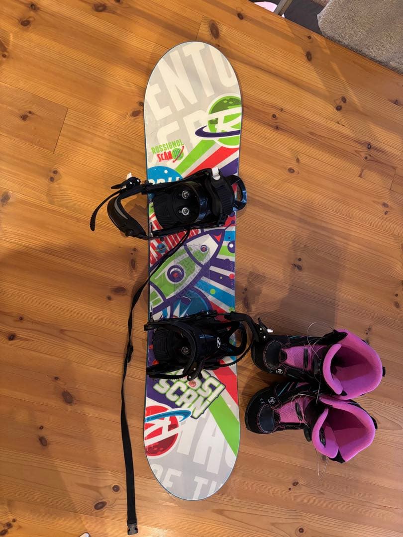 ロシニョールキッズスノーボード ビンディング 、ブーツ 、リーシュコードセット