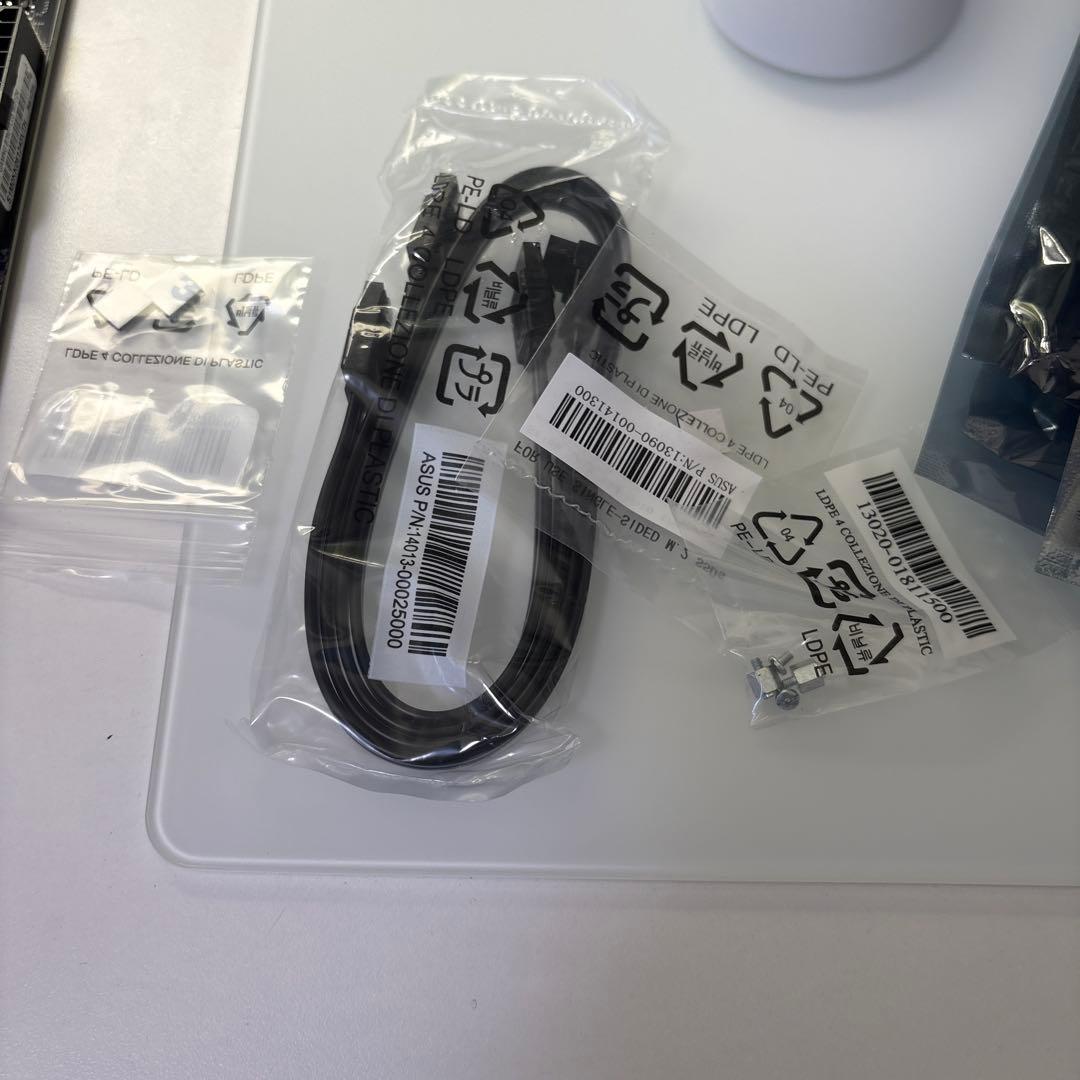 マザーボード ASUSTUF B760-PLUS WIFID4