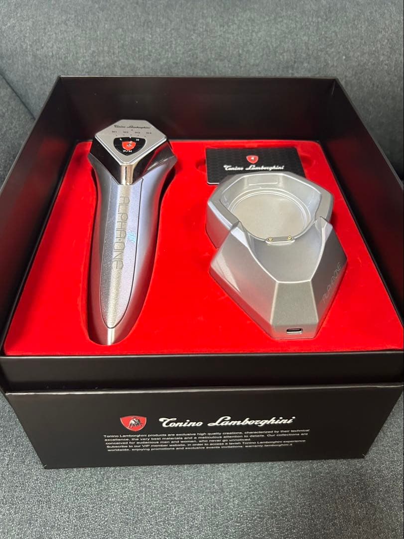 1度のみの使用トニーロンボルギーニ 美顔器 シルバー