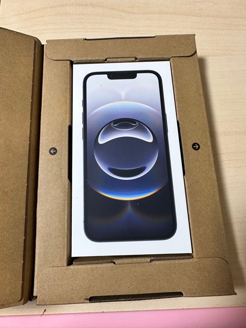 Apple iPhone 16e 128GB ブラック シムフリー