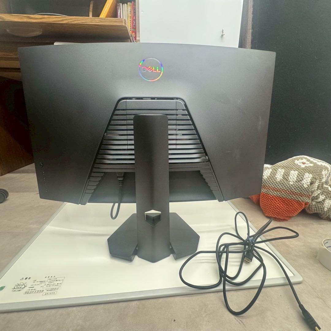 dell 湾曲モニター 32インチ　DELL s3222dgm