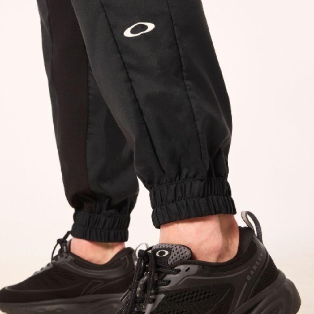 OAKLEY　大きめ トレーニングパンツウーブンパンツ ブラック　2XL
