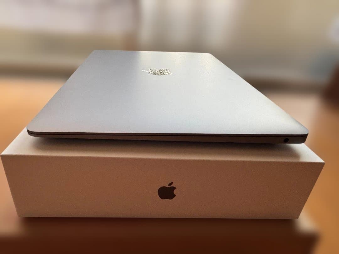 極美品 MacBook Air M1/ 8GB/ 256GB/ BATT100%