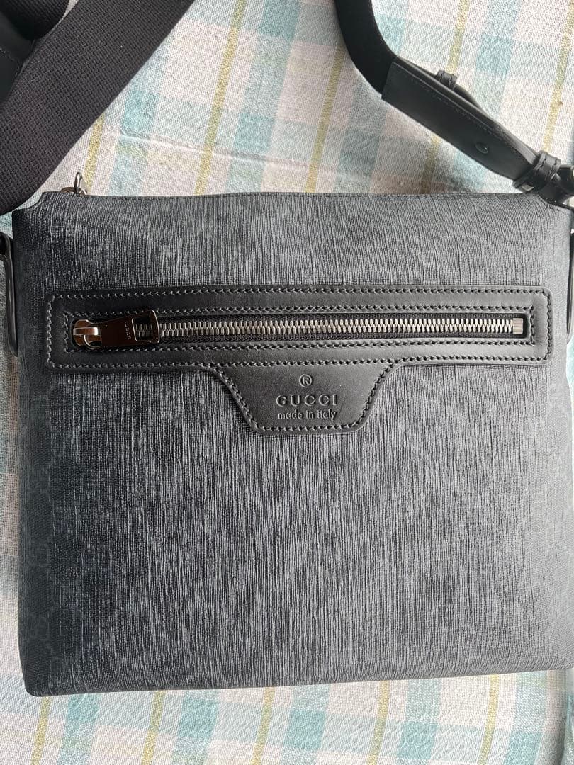 新品未使用品　GUCCI グッチ GGスプリーム　メッセンジャーバッグ