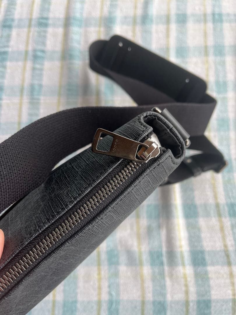 新品未使用品　GUCCI グッチ GGスプリーム　メッセンジャーバッグ