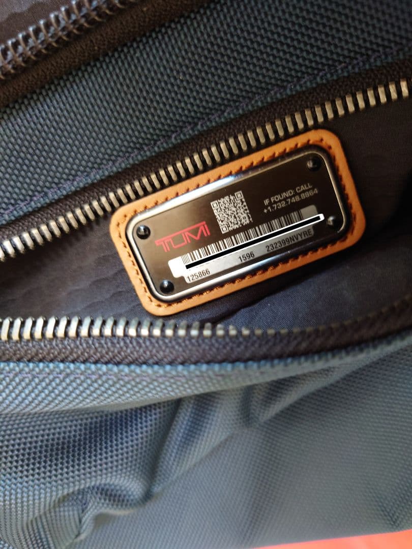 【正規品超美品】TUMI 232399NVYRE ケリー スリングバッグ