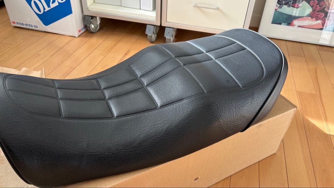 ゼファー750 PMC製z2シートあんこ抜き