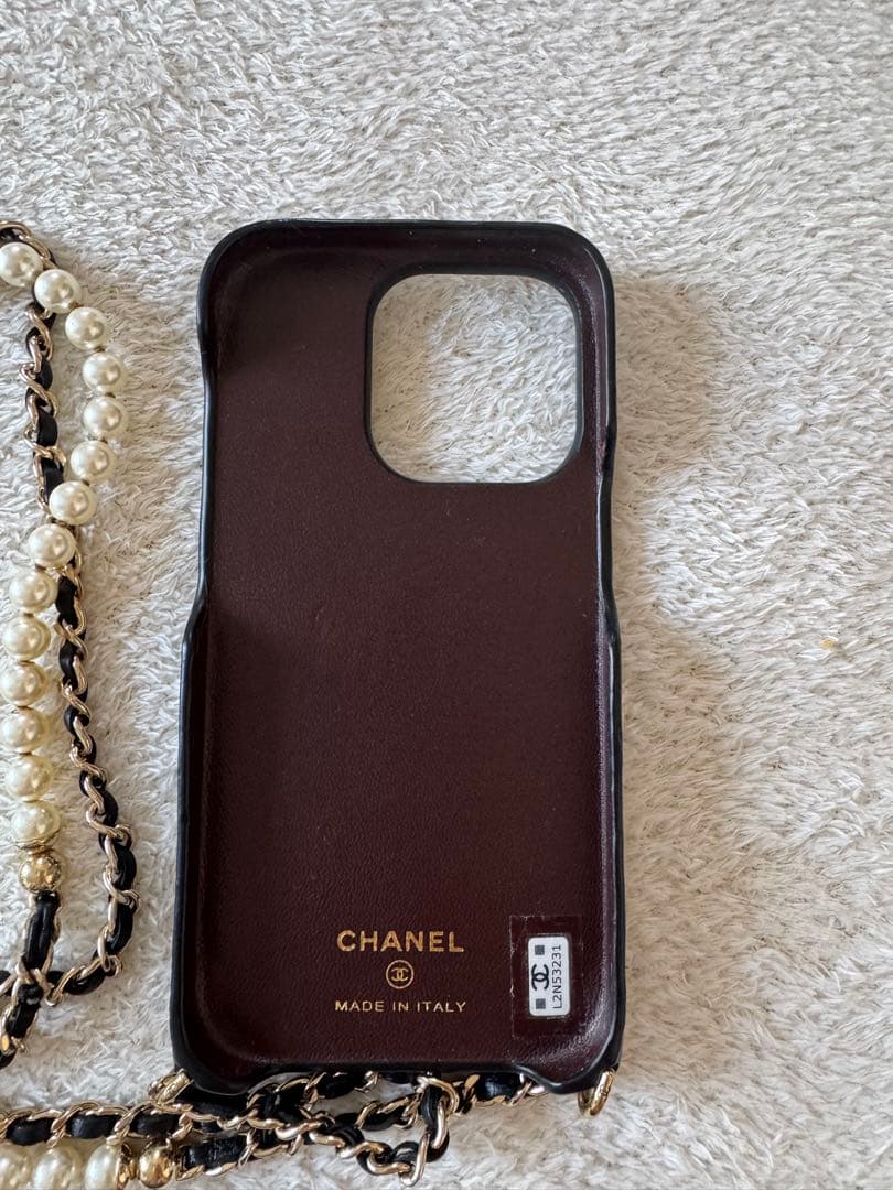 CHANEL ブラックレザーiPhone14,Proカバー