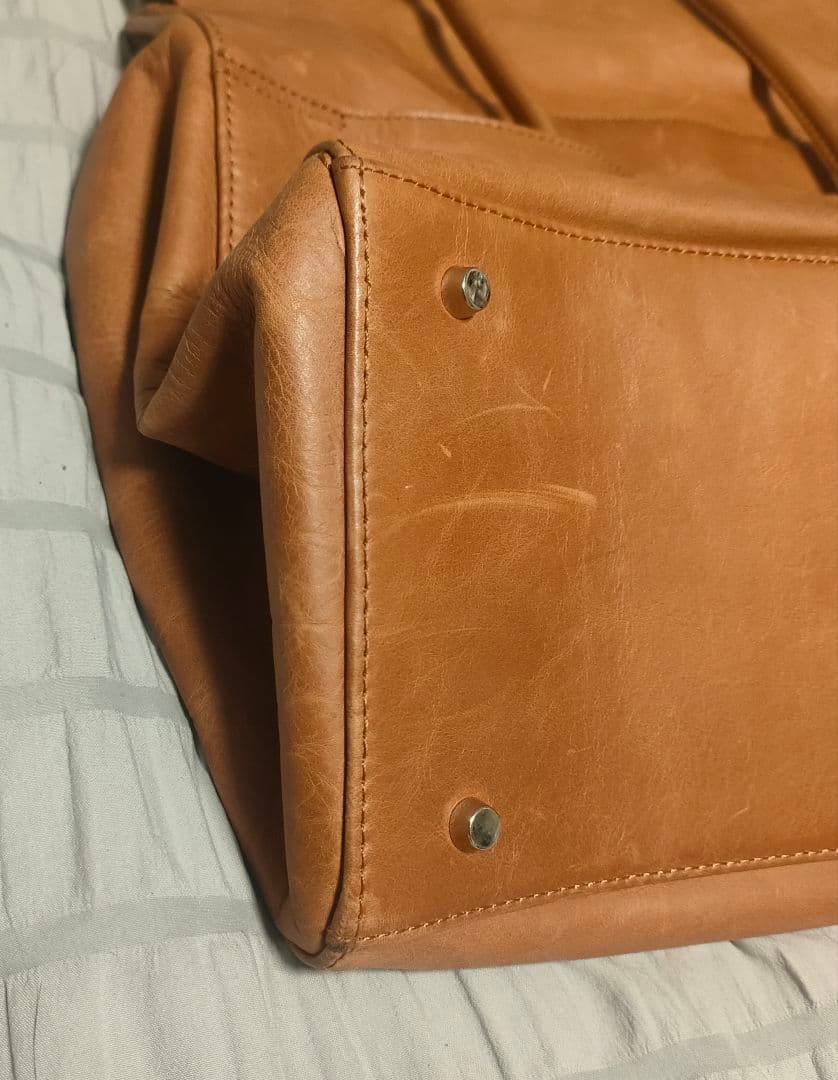 ウィムガゼット Hoaw. 牛革 フラップボストンバッグ ヴィンテージ加工