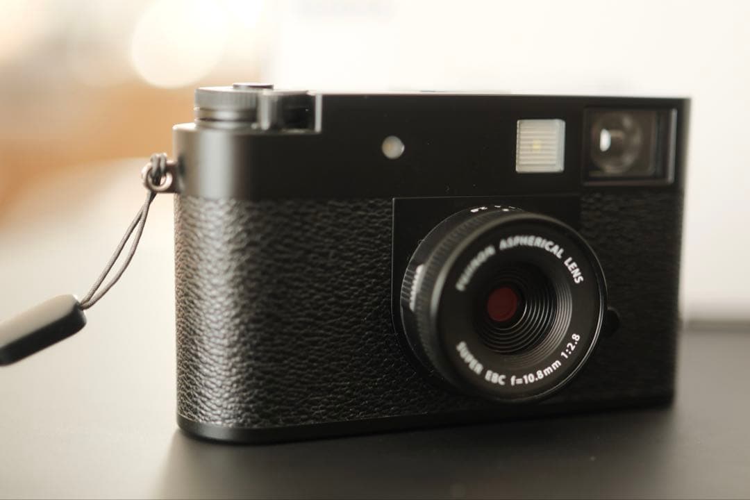 デジタルカメラ FUJIFILM FUJIFILM X-HF1 X half (BLACK)