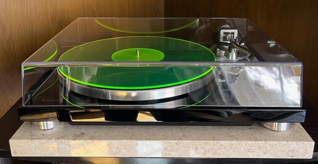 イタリア製大理石 ベージュオーディオボード●300×300×30●5面磨き●2枚