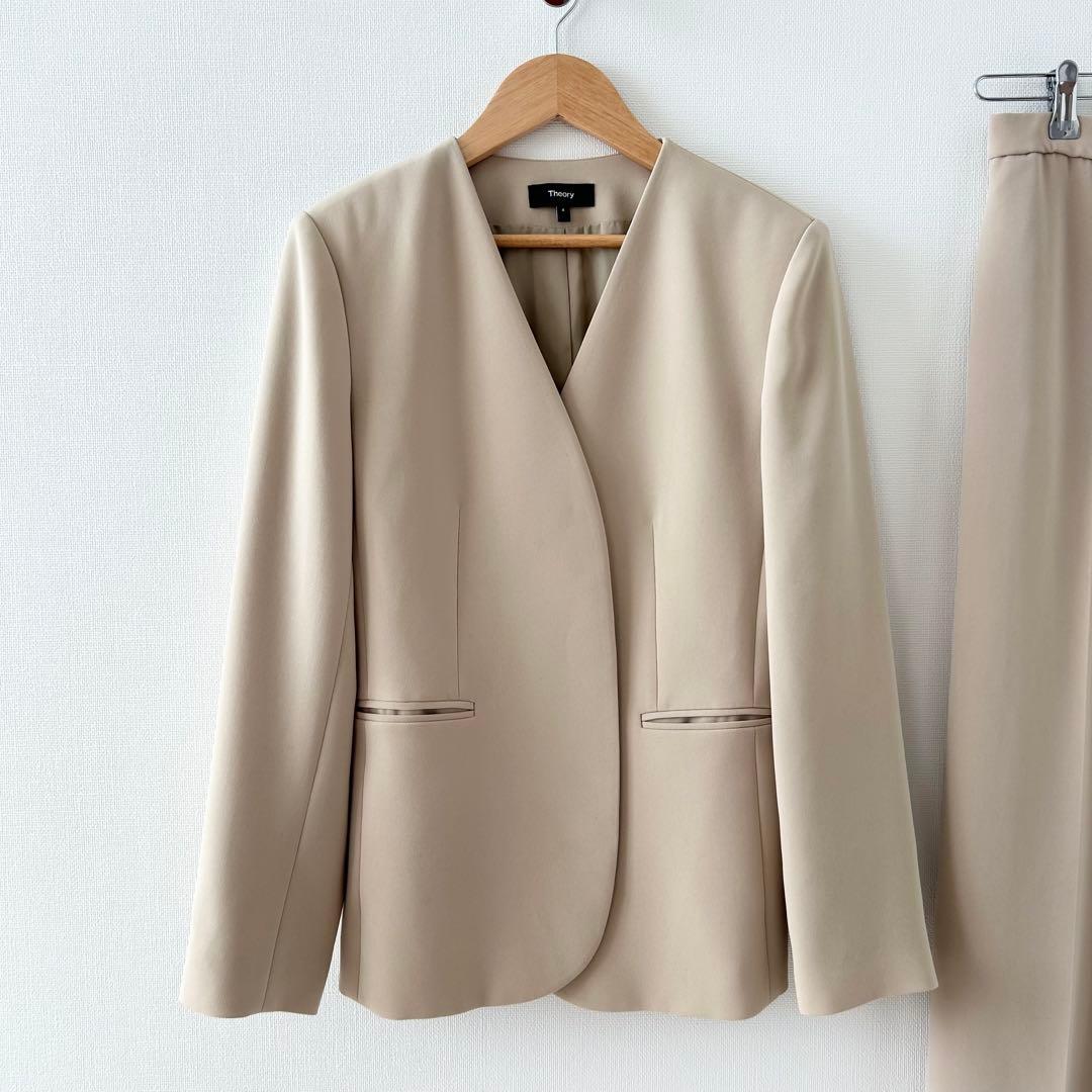 Theory パンツスーツセットアップ　ベージュ