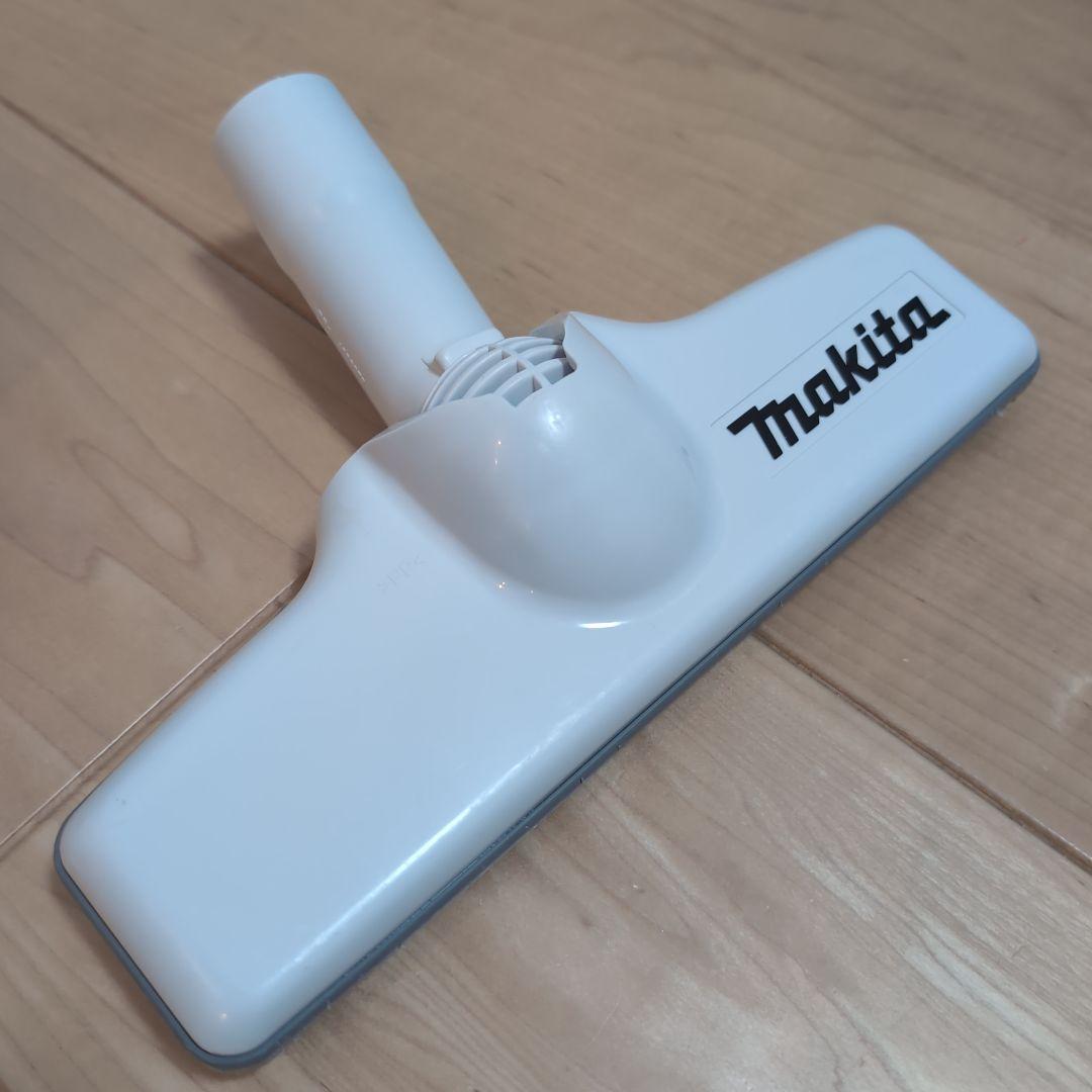マキタ充電式クリーナーCL106FD バッテリー、充電器付