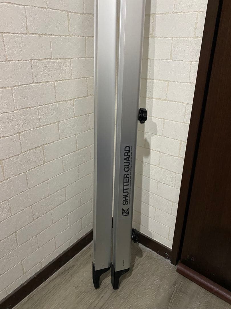 シャッターガード 1.4〜2m用 2本セット シルバー SG-140 盗難防止