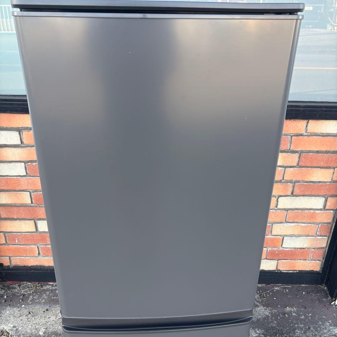 三菱2025年製146L冷蔵庫 マットチャコール 極美品 mr-p15k-h
