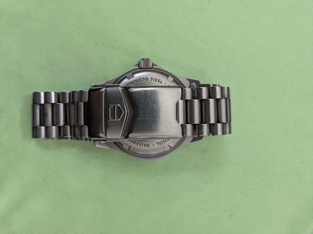 とことこ　　　美品TAG HEUER プロフェッショナル 200Mクォーツ