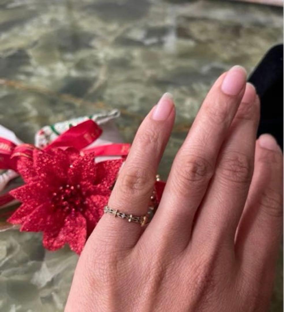 透かし模様10kゴールド レースピンキーリング