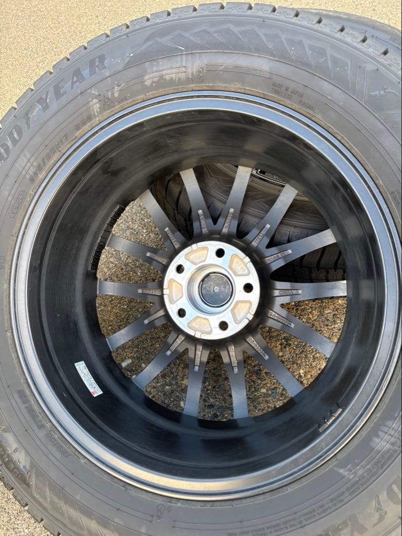 アルファード スタッドレス グッドイヤーアイスナビ8 225/60R17