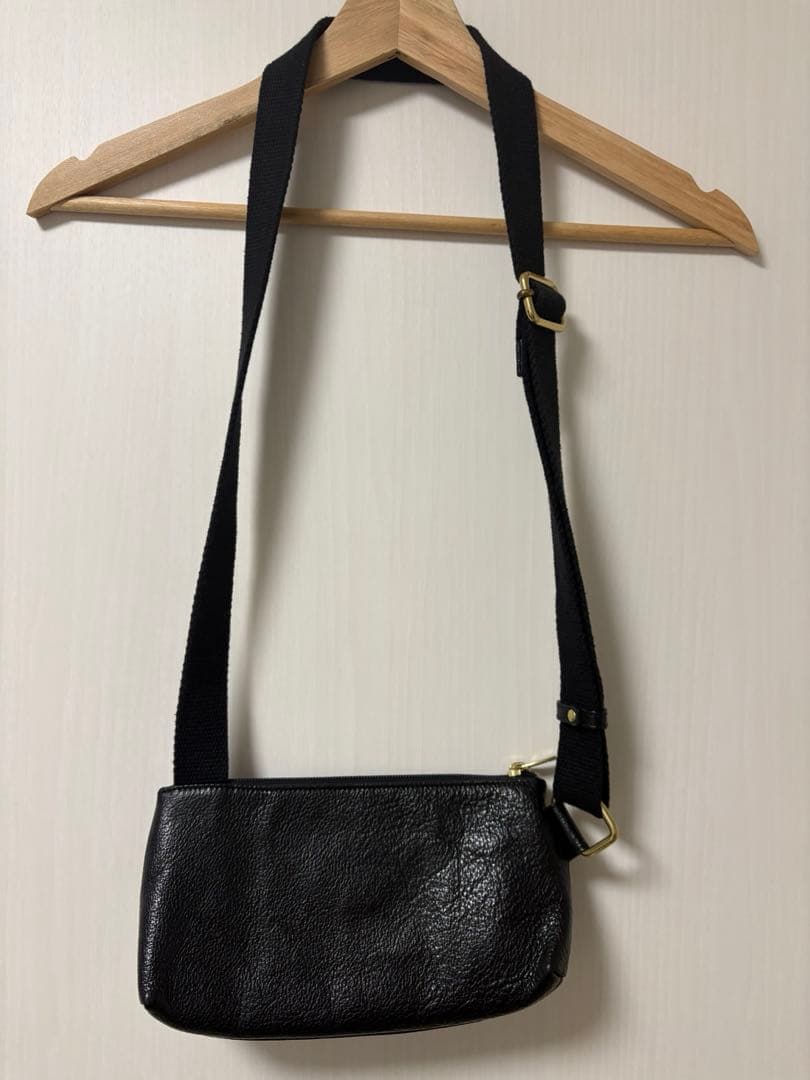 IL BISONTE（イルビゾンテ） クロスボディバッグ（ポーチ）