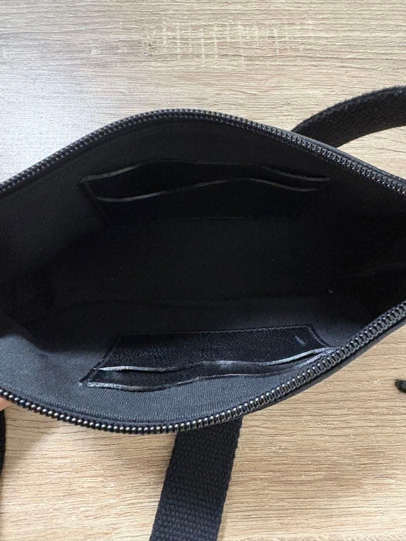 IL BISONTE（イルビゾンテ） クロスボディバッグ（ポーチ）